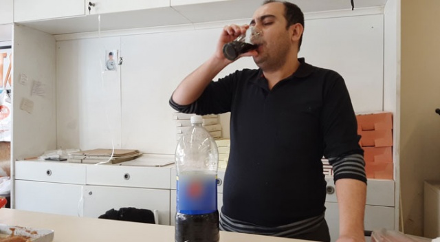 15 yıldır günde 5 litre kola içiyor