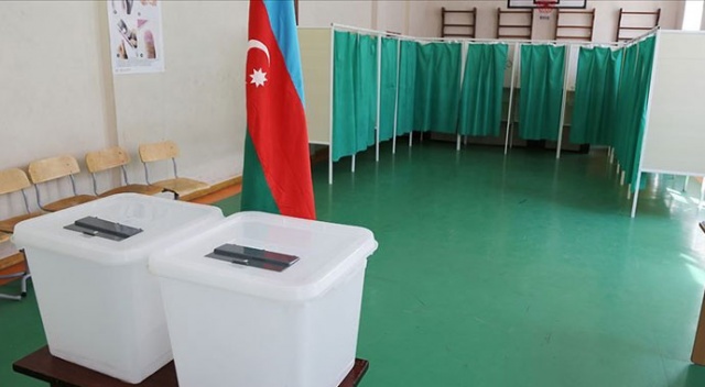 Azerbaycan sandığa gidiyor, oy verme işlemleri başladı Azerbaycan sandığa gidiyor, oy verme işlemleri başladı