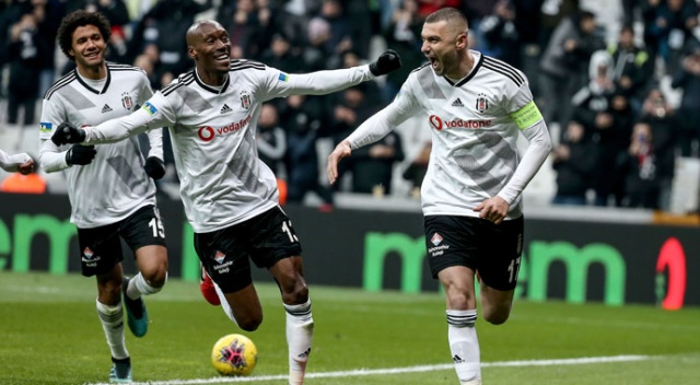 Beşiktaş, 3 puanı 3 golle aldı (Beşiktaş 3-0 Gaziantep FK)