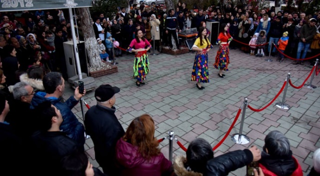 Bir anda ortaya çıktılar, vatandaşlar şaşkınlıklarını gizleyemedi Bir anda ortaya çıktılar, vatandaşlar şaşkınlıklarını gizleyemedi