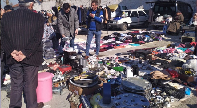 Bu pazarda her şey 3'de bir fiyatına