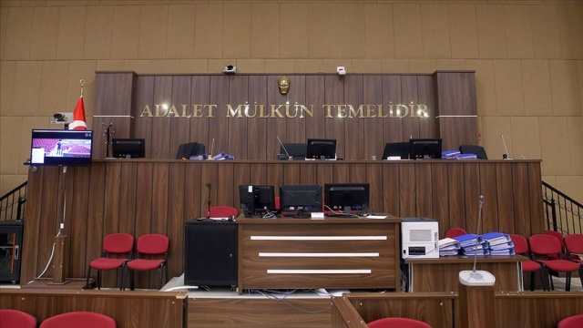 Eski HSYK üyesi Kaya'ya FETÖ üyeliğinden 12 yıl hapis cezası Eski HSYK üyesi Kaya'ya FETÖ üyeliğinden 12 yıl hapis cezası