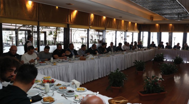 Fenerbahçe, moral yemeğinde bir araya geldi Fenerbahçe, moral yemeğinde bir araya geldi