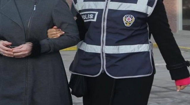 FETÖ&#039;den aranan kadın kuaföre girerken yakalandı