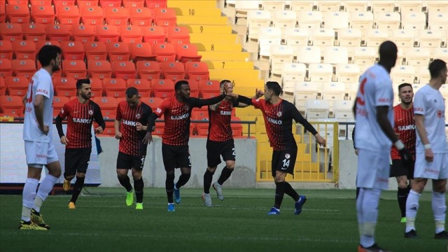 Gaziantep FK üst sıralara göz kırpıyor Gaziantep FK üst sıralara göz kırpıyor