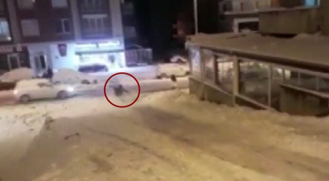 Giresun’da mahalle arasında poşetle kayak keyfi kazayla bitti