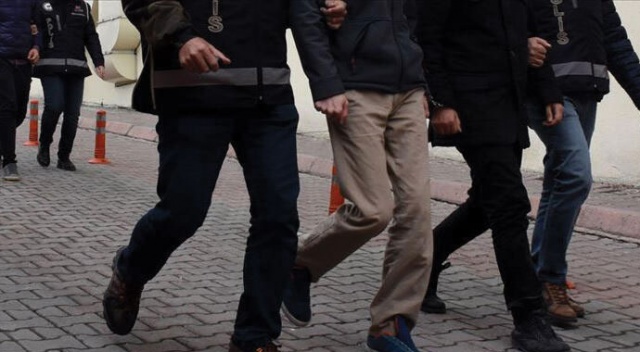 HDP Mardin İl Başkanı Perihan Ağaoğlu'na terörden gözaltı HDP Mardin İl Başkanı Perihan Ağaoğlu'na terörden gözaltı