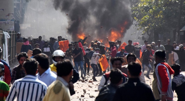 Hindistan’da vatandaşlık yasası protestosu: 7 ölü