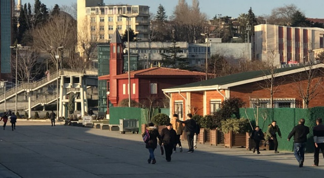 İBB’nin imam kadrosunu iptal edip kilitlediği camiler yeniden ibadete açıldı İBB’nin imam kadrosunu iptal edip kilitlediği camiler yeniden ibadete açıldı