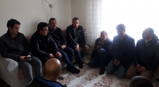 İdlib'de yaralanan askerin ailesine ziyaret İdlib'de yaralanan askerin ailesine ziyaret