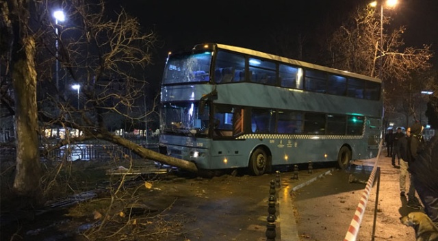 Kartal'da durağa dalan otobüs şoförüne ev hapsi Kartal'da durağa dalan otobüs şoförüne ev hapsi
