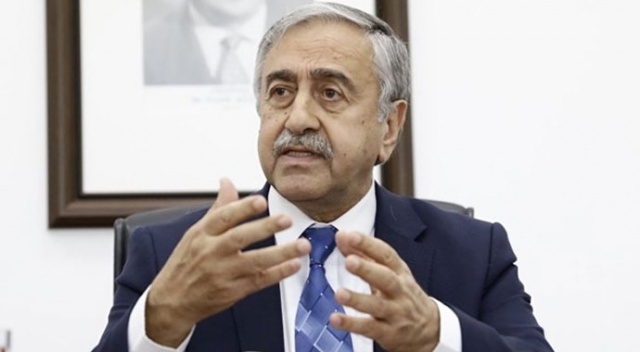 Kıbrıslılardan Akıncı’ya öfke