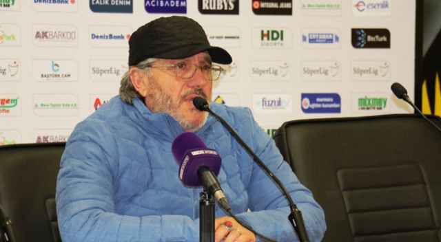Mustafa Reşit Akçay: Bizimki ligde kalma yolculuğu