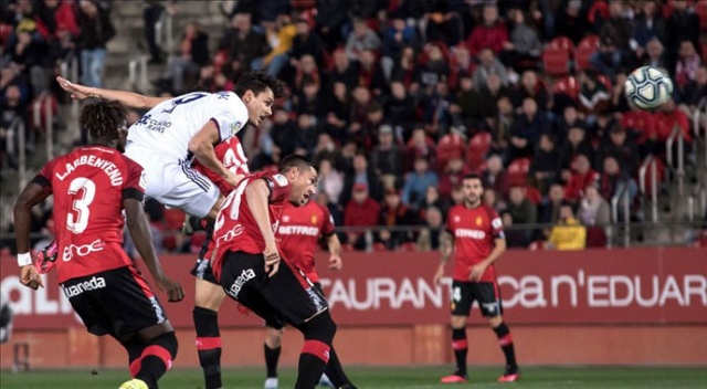Real Valladolid deplasmanda 3 puanı Enes Ünal&#039;ın golüyle aldı