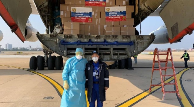 Rusya'dan Çin'e korona virüsüne karşı yardım malzemesi Rusya'dan Çin'e korona virüsüne karşı yardım malzemesi