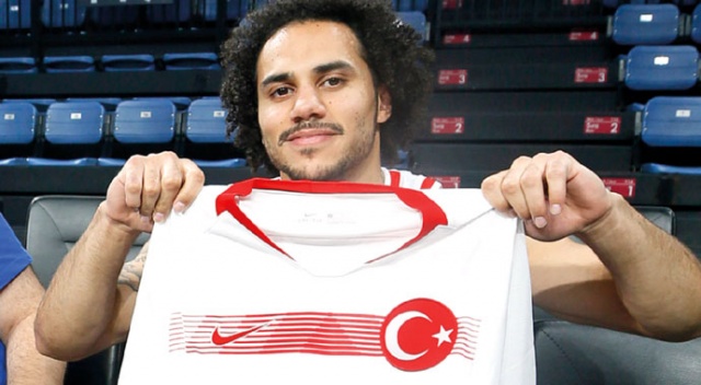 Shane Larkin: Gururla taşıyacağım