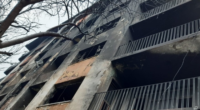 Siirt&#039;te korkutan yangın, dumandan etkilenen 10 kişi hastanelik oldu