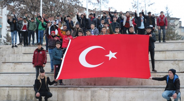 Sivaslılar İdlib şehitleri için yürüdü Sivaslılar İdlib şehitleri için yürüdü