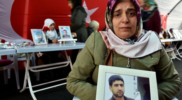 3 anne daha eyleme katıldı 3 anne daha eyleme katıldı