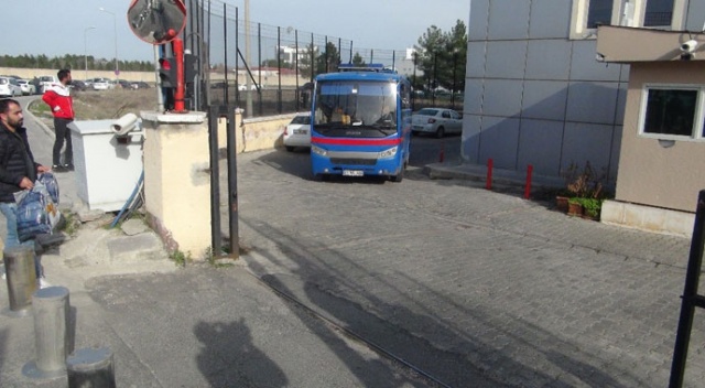 Ablasını kucağında bebeği varken öldüren şahıs yakalandı