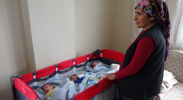 Adanalı anne üçüzleri için yardım bekliyor