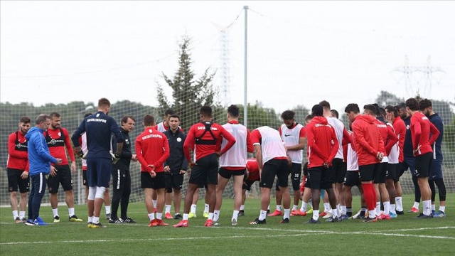 Antalyaspor &#039;yenilmezlik&#039; serisinde zirveyi zorluyor