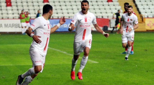 Antalyaspor, yenilmezlik serisini 8 maça çıkardı Antalyaspor, yenilmezlik serisini 8 maça çıkardı