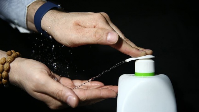 Aşırı kolonya ve dezenfektan kullanımı egzamaya yol açıyor
