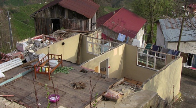 Baba yadigarı evi yıkmaya kıyamadı, ilginç bir yöntem buldu! Baba yadigarı evi yıkmaya kıyamadı, ilginç bir yöntem buldu!