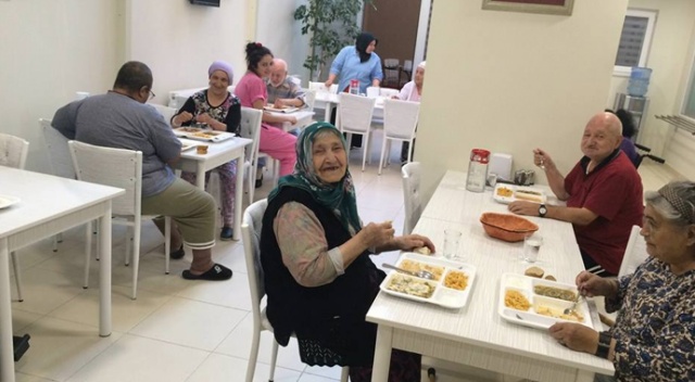 Bakan Selçuk&#039;tan huzurevi açıklaması