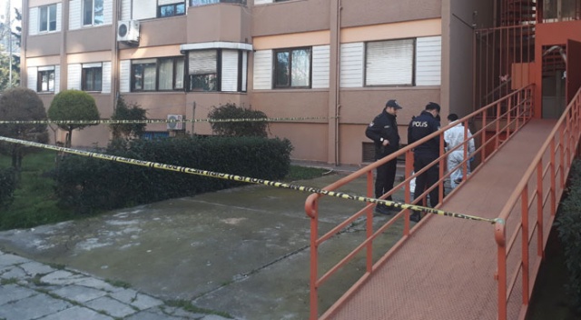 Bakırköy&#039;de korkunç ölüm! 8&#039;inci kattan atladı, hayatını kaybetti