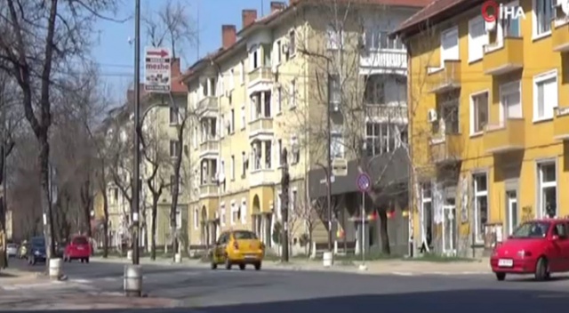 Bulgaristan’da halk sokağa çıkmaktan çekiniyor Bulgaristan’da halk sokağa çıkmaktan çekiniyor