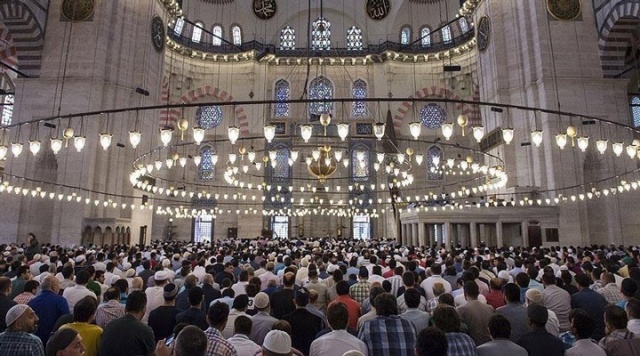 Camilerden korona virüsü için önlem anonsu yapıldı Camilerden korona virüsü için önlem anonsu yapıldı