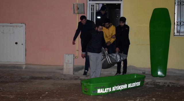 Eski eşi tarafından evinde ölü bulundu Eski eşi tarafından evinde ölü bulundu