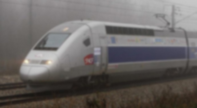 Fransa'da hızlı tren raydan çıktı: 21 yaralı