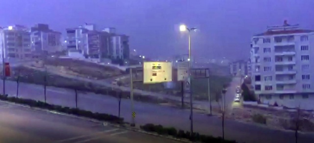 Gaziantep&#039;te geceyi şimşekler aydınlattı