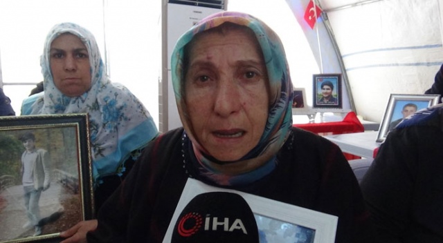 HDP önündeki ailelerin evlat nöbeti 182'nci gününde HDP önündeki ailelerin evlat nöbeti 182'nci gününde