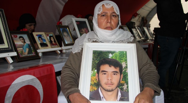 HDP önündeki evlat nöbetine bir aile daha katıldı