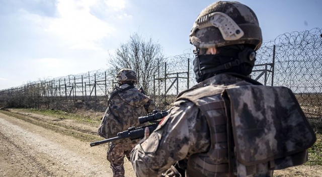 Interpol tarafından kırmızı bültenle aranan terörist teslim oldu