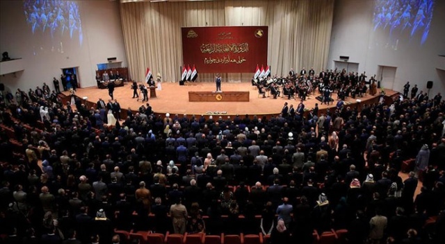 Irak'ta hükümeti kurma görevi Adnan ez-Zurfi'ye verildi Irak'ta hükümeti kurma görevi Adnan ez-Zurfi'ye verildi