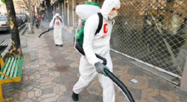 İran'da 300 bin kişi seferber oldu İran'da 300 bin kişi seferber oldu