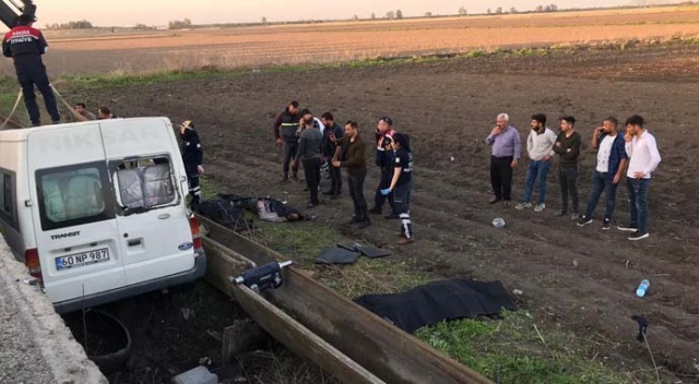 İşçi servisi şarampole devrildi: 3 ölü, 14 yaralı İşçi servisi şarampole devrildi: 3 ölü, 14 yaralı