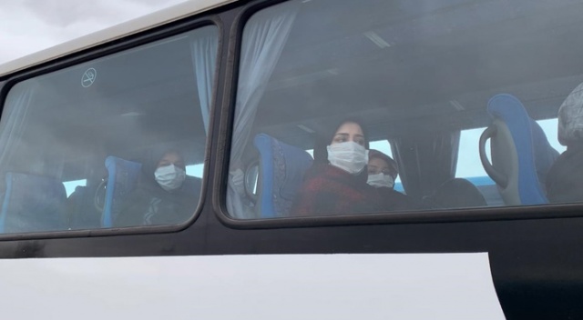 Isparta Havalimanına 180 kişilik umre kafilesi iniş yaptı Isparta Havalimanına 180 kişilik umre kafilesi iniş yaptı