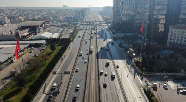 İstanbul'da toplu ulaşım kullanımı yüzde 64 oranında düştü İstanbul'da toplu ulaşım kullanımı yüzde 64 oranında düştü