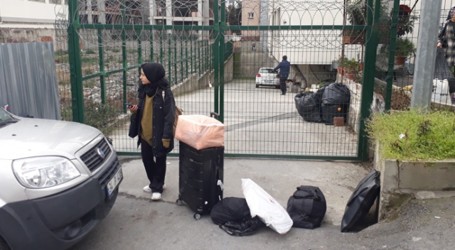 İstanbul'da üç öğrenci yurdu karantina için boşaltılıyor İstanbul'da üç öğrenci yurdu karantina için boşaltılıyor
