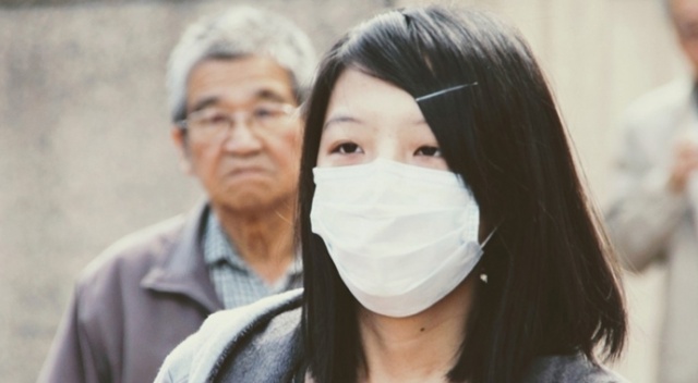 Japonya ve Güney Kore arasındaki korona virüsü krizi büyüyor