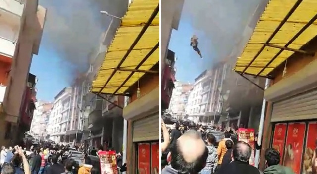 Kağıthane'de bir binanın çatı katında yangın çıktı Kağıthane'de bir binanın çatı katında yangın çıktı