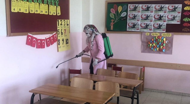 Kilis'te okullar dezenfekte ediliyor