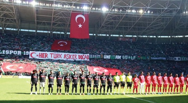 Kocaelispor, 3 puanı seyirci rekoru ile aldı