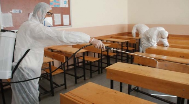 Korona virüse karşı okullar dezenfekte edildi Korona virüse karşı okullar dezenfekte edildi